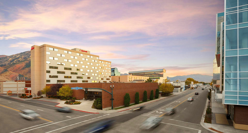 Marriott & Conference Center 4*