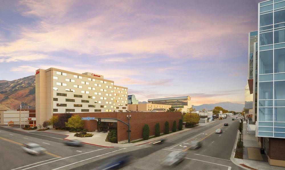 Hotel Marriott & Conference Center 4*