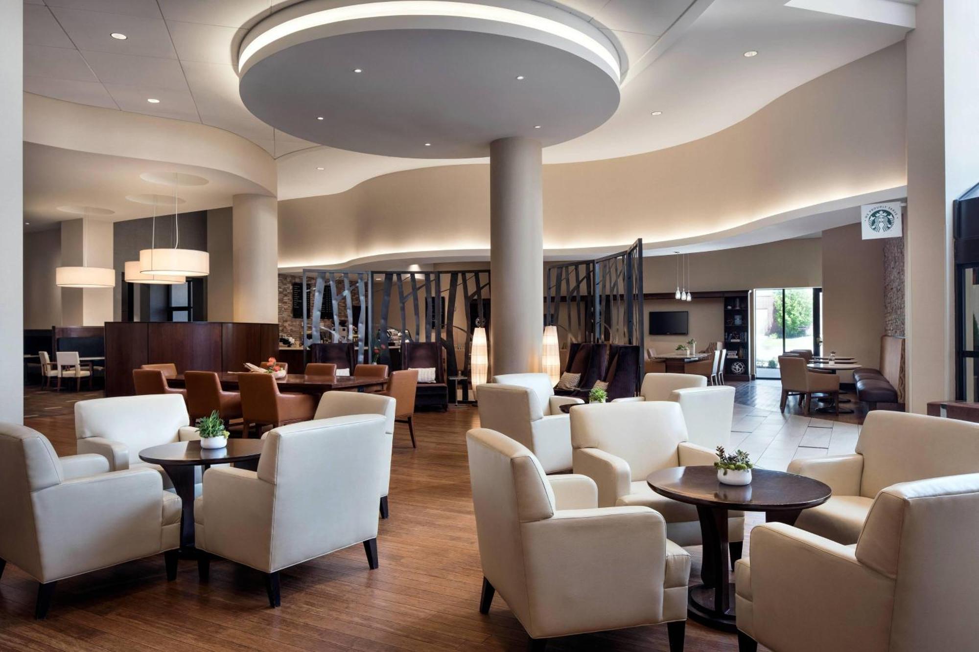 Hotel Marriott & Conference Center 4*